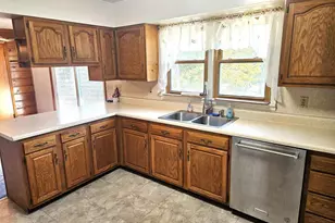 2131 Sunnybrook Dr W, Quincy, IL 62301 - Photo 14