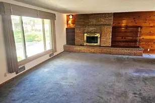 2131 Sunnybrook Dr W, Quincy, IL 62301 - Photo 8