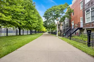 1111 W 15th St, Chicago, IL 60608 - Photo 50