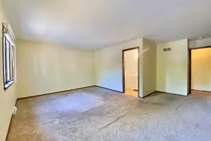 5058 Roberta Ln, Richton Park, IL 60471 - Photo 12