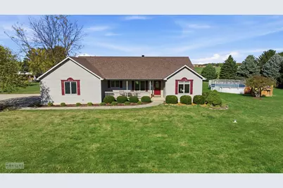 2427 N 42nd Road, Sheridan, IL 60551 - Photo 1