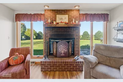 2427 N 42nd Road, Sheridan, IL 60551 - Photo 16