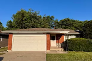 15542 South Park Ave, South Holland, IL 60473 - Photo 1