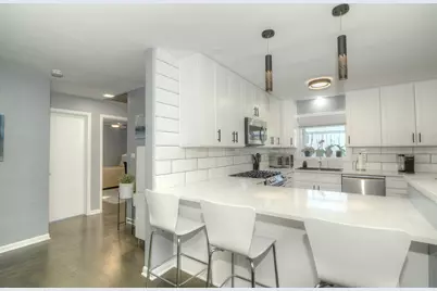 284 E Jefferson Street, Bensenville, IL 60106 - Photo 14