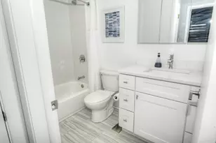 284 E Jefferson St, Bensenville, IL 60106 - Photo 16