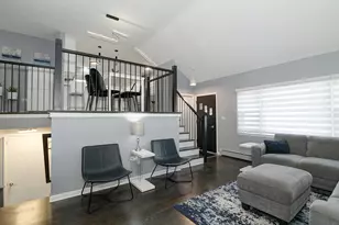 284 E Jefferson St, Bensenville, IL 60106 - Photo 4