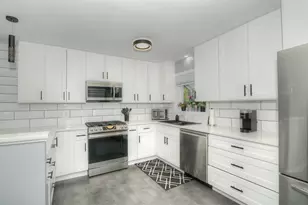 284 E Jefferson St, Bensenville, IL 60106 - Photo 10