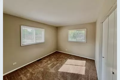 315 Illinois Street, Park Forest, IL 60466 - Photo 8