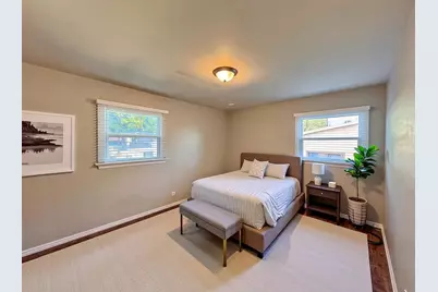 900 W Strieff Lane, Glenwood, IL 60425 - Photo 10