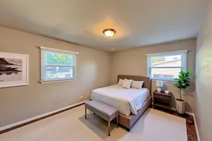 900 W Strieff Ln, Glenwood, IL 60425 - Photo 10