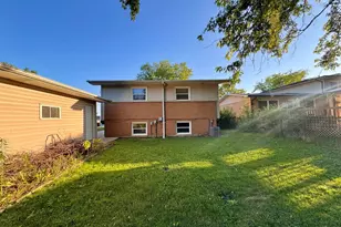 900 W Strieff Ln, Glenwood, IL 60425 - Photo 30