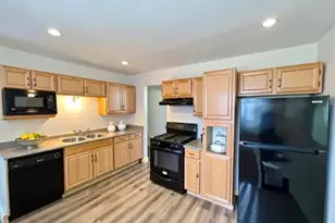 500 Antietam St, Park Forest, IL 60466 - Photo 2