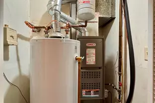 17132 Walter St, Lansing, IL 60438 - Photo 20