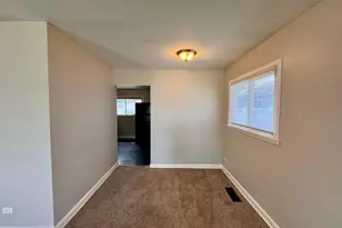 17132 Walter St, Lansing, IL 60438 - Photo 6
