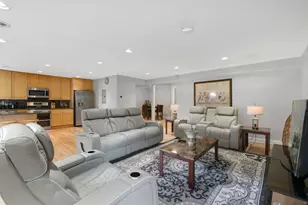 612 Mulford St, Evanston, IL 60202 - Photo 4