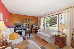 605 Gloria St, Lockport, IL 60441 - Photo 4