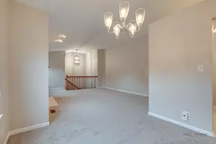 543 Grosse Pointe Cir, Vernon Hills, IL 60061 - Photo 8