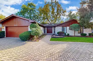 2821 Covert Rd, Glenview, IL 60025 - Photo 1