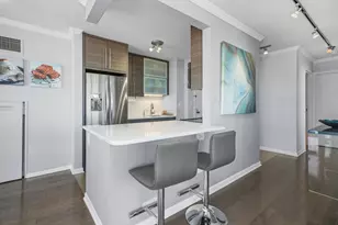 111 W Maple St, Chicago, IL 60610 - Photo 18