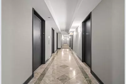 111 W Maple Street #3201, Chicago, IL 60610 - Photo 6