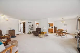 2689 Jodee Dr, Joliet, IL 60436 - Photo 4