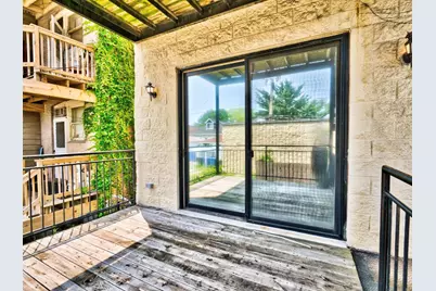 6439 N Rockwell Street #2, Chicago, IL 60645 - Photo 2