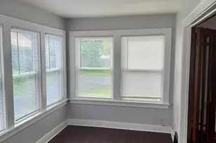 118 Wilcox Ave, Elgin, IL 60123 - Photo 2