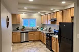 5125 W 101st St, Oak Lawn, IL 60453 - Photo 4