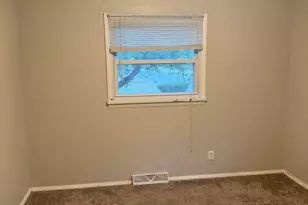 15726 Avalon Ave, South Holland, IL 60473 - Photo 10