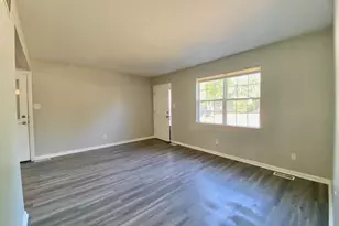 200 Durham Dr, Steger, IL 60475 - Photo 2