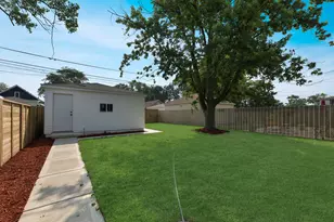 8841 S Elizabeth St, Chicago, IL 60620 - Photo 16