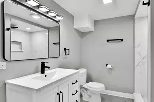 8841 S Elizabeth St, Chicago, IL 60620 - Photo 8