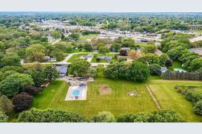 2912 Woodlawn Road, Sterling, IL 61081 - Photo 16