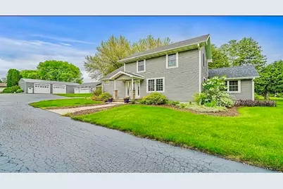 2912 Woodlawn Road, Sterling, IL 61081 - Photo 1