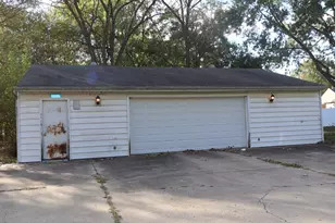 535 Golf Rd, Streator, IL 61364 - Photo 2