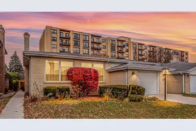 4646 W Fitch Avenue, Lincolnwood, IL 60712 - Photo 2