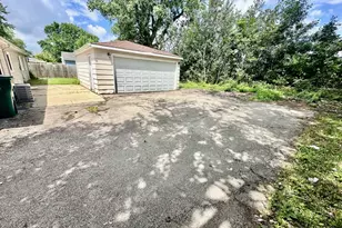 34W744 N James Dr, Saint Charles, IL 60174 - Photo 20