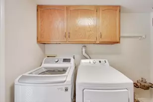 716 Ascot Ct, Libertyville, IL 60048 - Photo 20