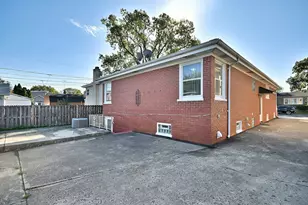 7350 W Argyle St, Harwood Heights, IL 60706 - Photo 28