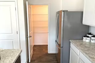 1315 Stonecrop Ln, Joliet, IL 60431 - Photo 6