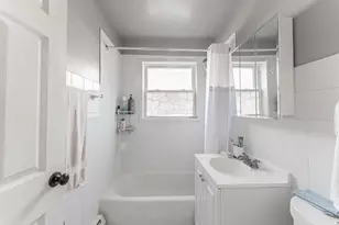 1630 W Chase Ave, Chicago, IL 60626 - Photo 8