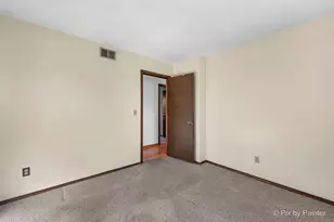 822 Liberty Ave, Saint Charles, IL 60174 - Photo 18