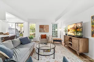 170 Half Moon Cir, Aurora, IL 60504 - Photo 4