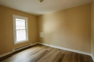 714 Helmholz Ave, Waukegan, IL 60085 - Photo 8