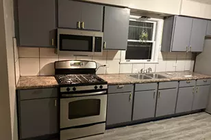 714 Helmholz Ave, Waukegan, IL 60085 - Photo 2