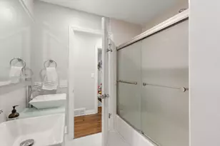 1013 Longaker Rd, Northbrook, IL 60062 - Photo 14