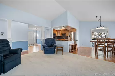616 Briarwood Lane, Oswego, IL 60543 - Photo 12