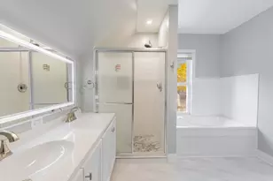 702 East Side Dr, Geneva, IL 60134 - Photo 12