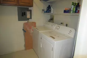 1050 Driftwood Ct, Wheeling, IL 60090 - Photo 8