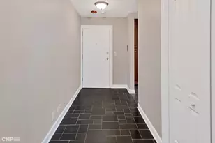 201 Thames Pkwy, Park Ridge, IL 60068 - Photo 6